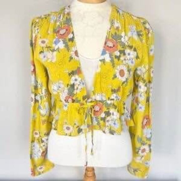 Aritzia Sunday Best yellow floral crop top size Small - Picture 4 of 6